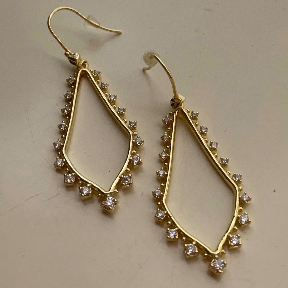 Kendra Scott Drop Earrings in Gold